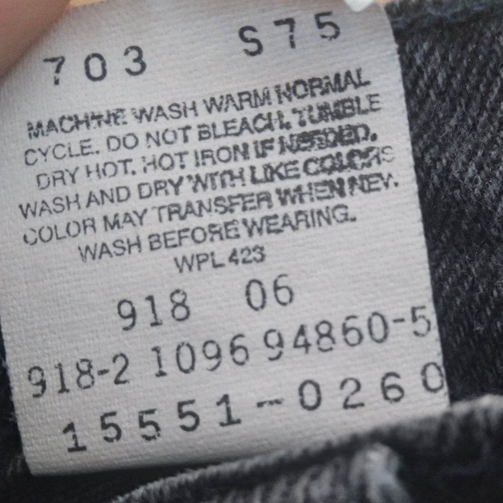 Vintage Levi's 551 Relaxed Tapered Denim Jeans 10 Long - Picture 8 of 8